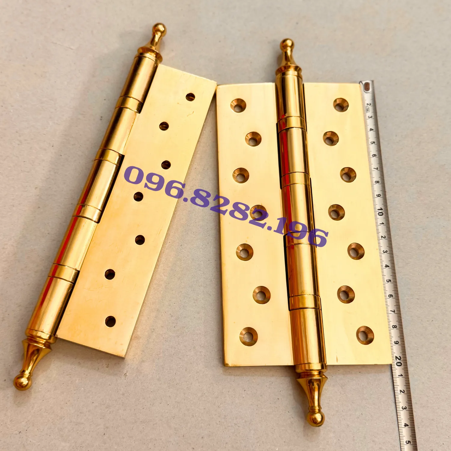 Phụ kiện bản lề cao cấp dùng cho biệt thự nhà gỗ