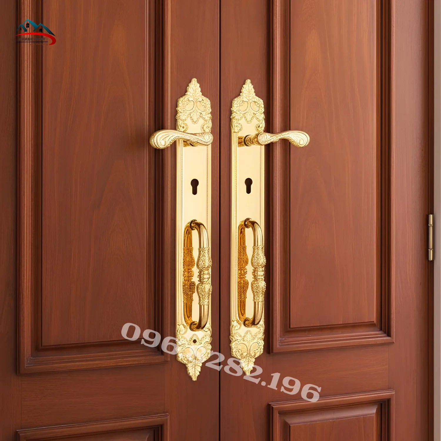 Khoá Cửa Đại Sảnh KP6034 lắp tay đôi trên cửa gỗ biệt thự