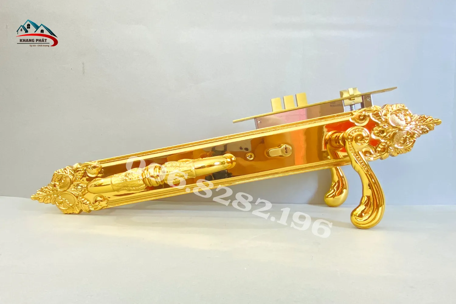 Mặt ngoài bộ khóa đồng nguyên khối lắp hoàn chỉnh
