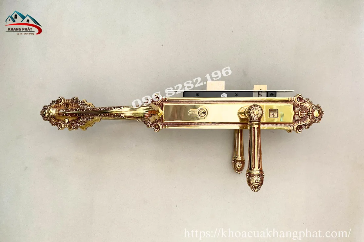 Bộ khoá Huy Hoàng HCP 8526 đầy đủ phụ kiện và 5 chìa đi kèm
