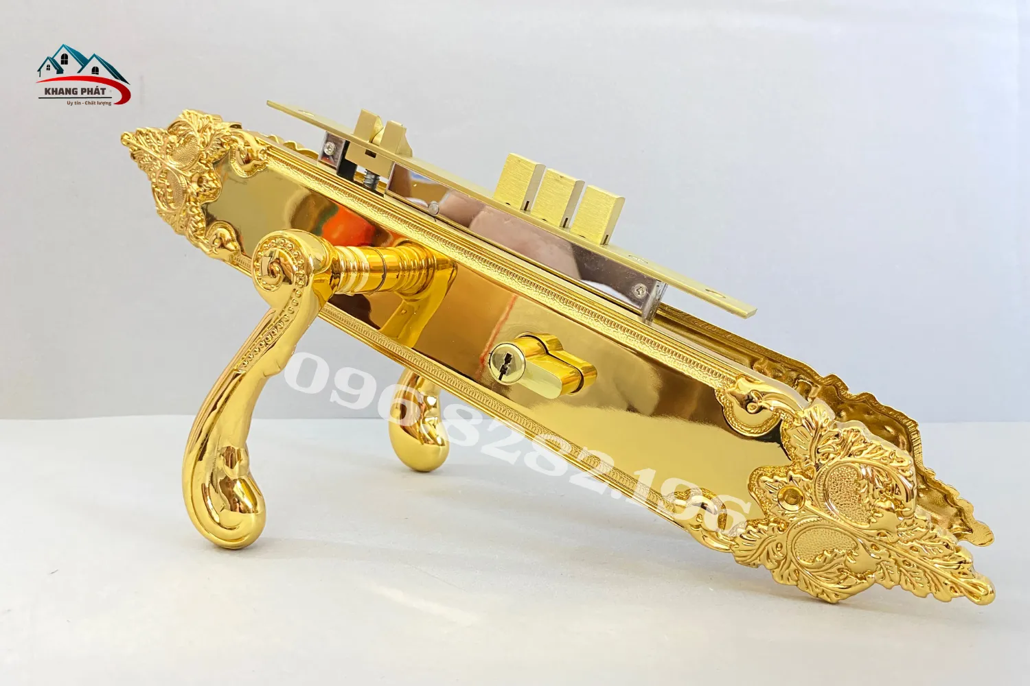 Đủ linh kiện lắp đặt lên 1 bộ khoá KP6034