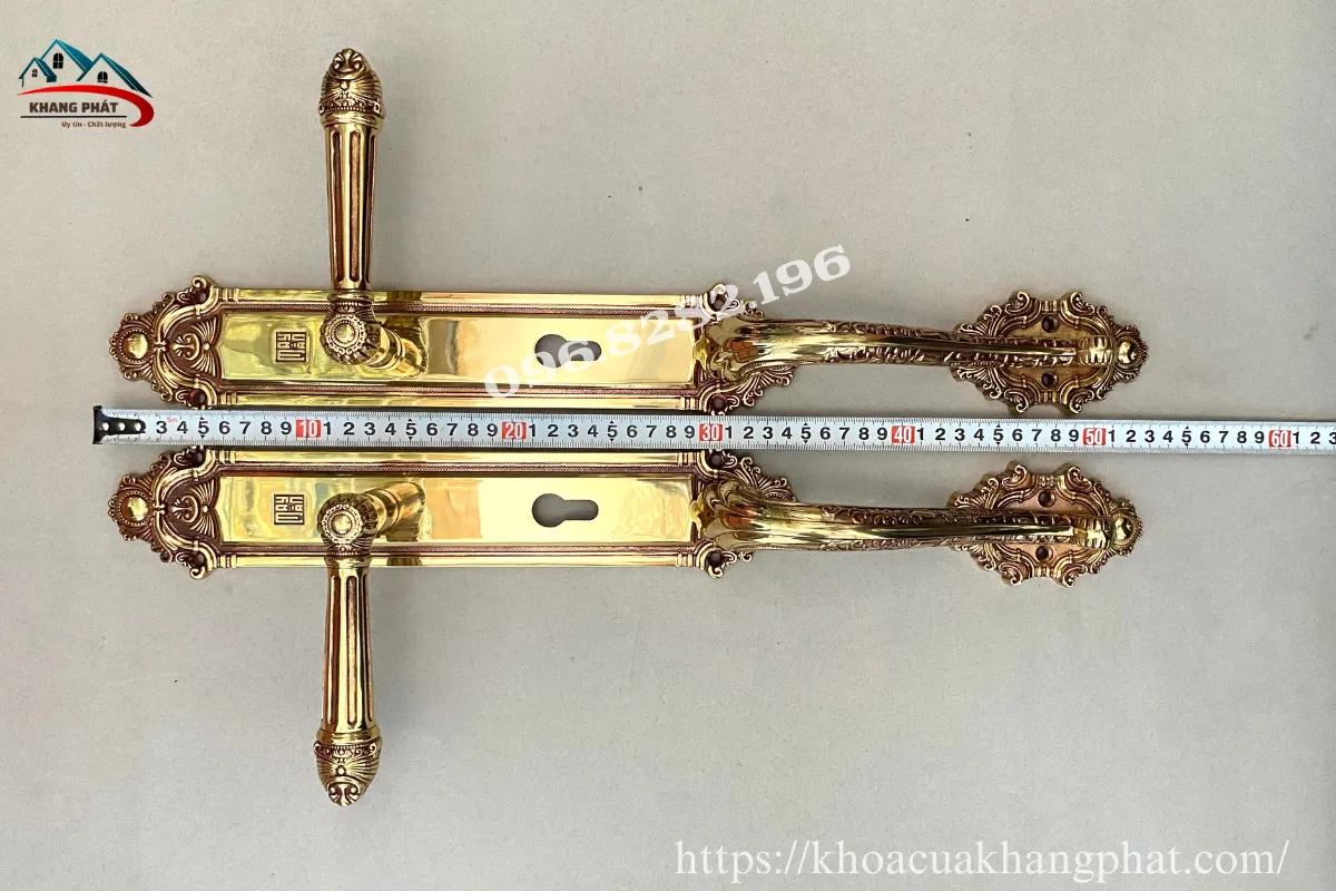 Khoá cửa đại sảnh Huy Hoàng HCP 8526 nhìn chính diện, dài 52.5cm