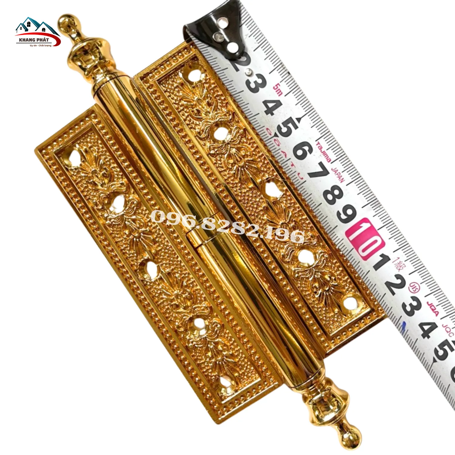 cửa gỗ biệt thự phong cách tân cổ điển sang trọng