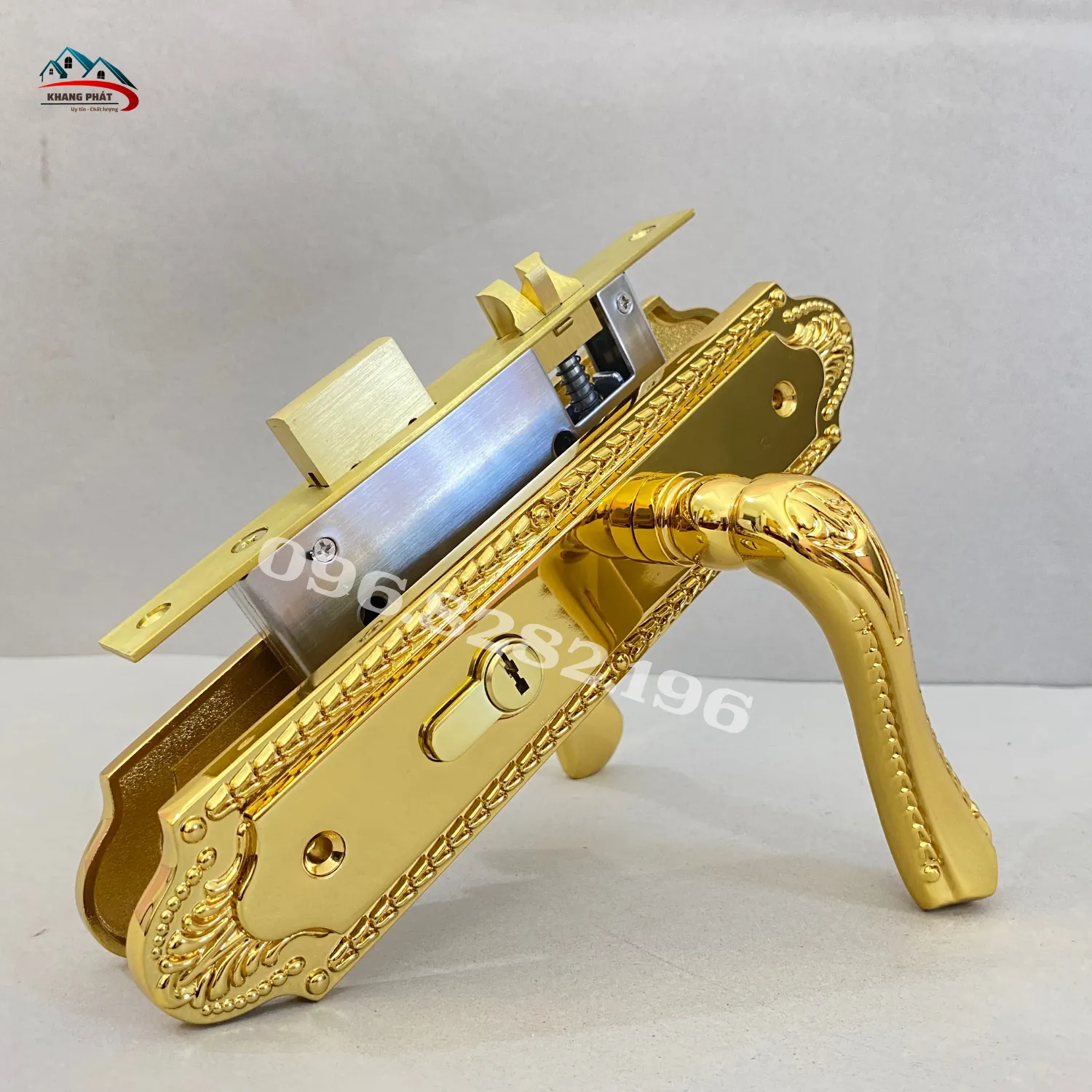 Mặt ngoài bộ khóa đồng nguyên khối mạ vàng
