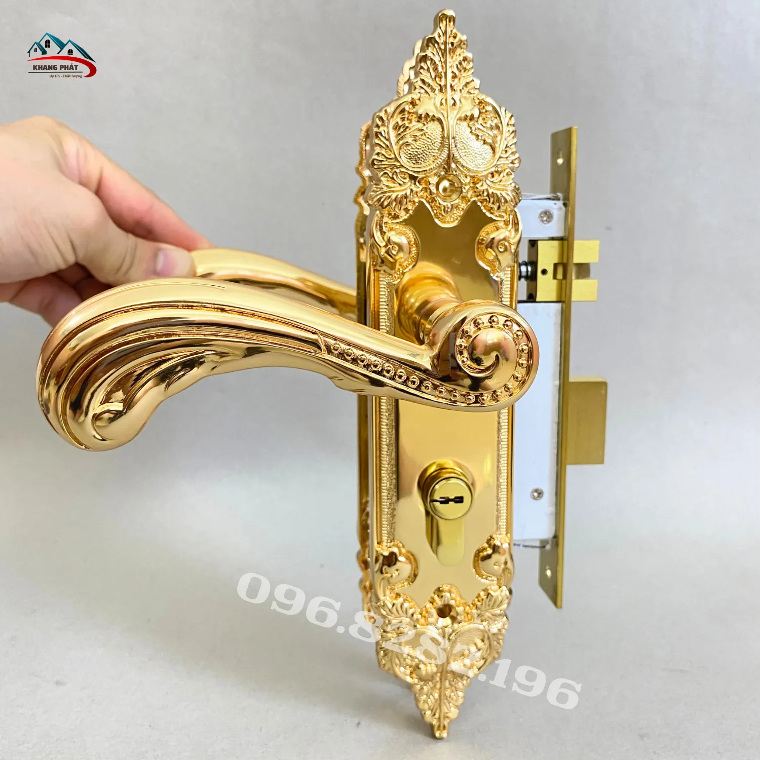 Mặt ngoài tay gạt đồng thau mạ vàng bóng gương