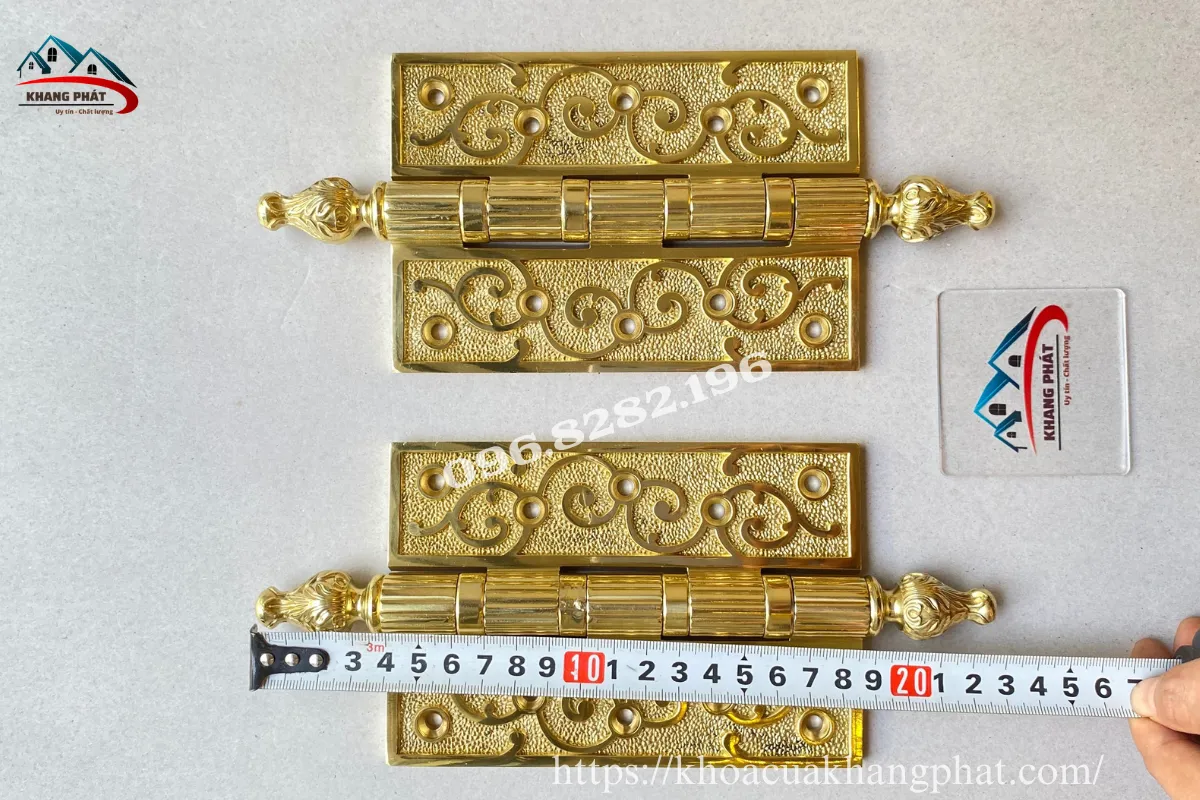 Bản lề vàng bóng trang trí nội thất