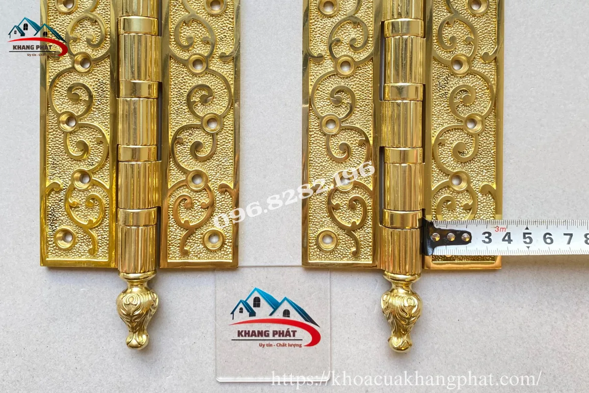 Bản lề cổ điển đầu nụ sen