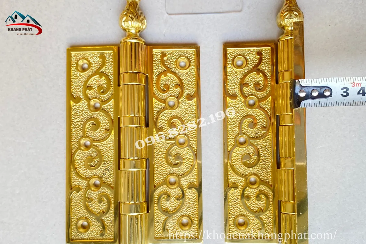 So sánh độ dày bản lề hoa dây