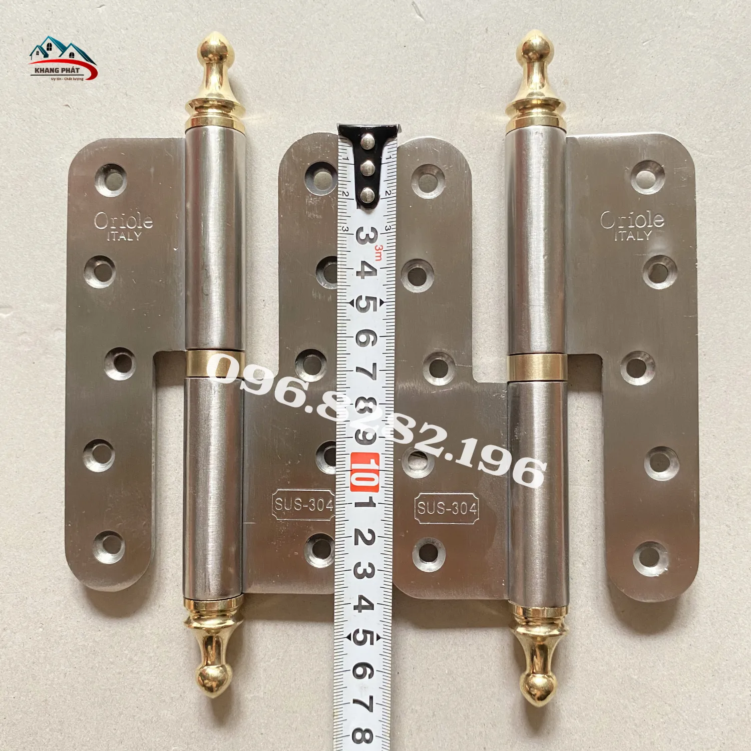 Chi tiết chóp bi đồng trên đầu bản lề cửa gỗ