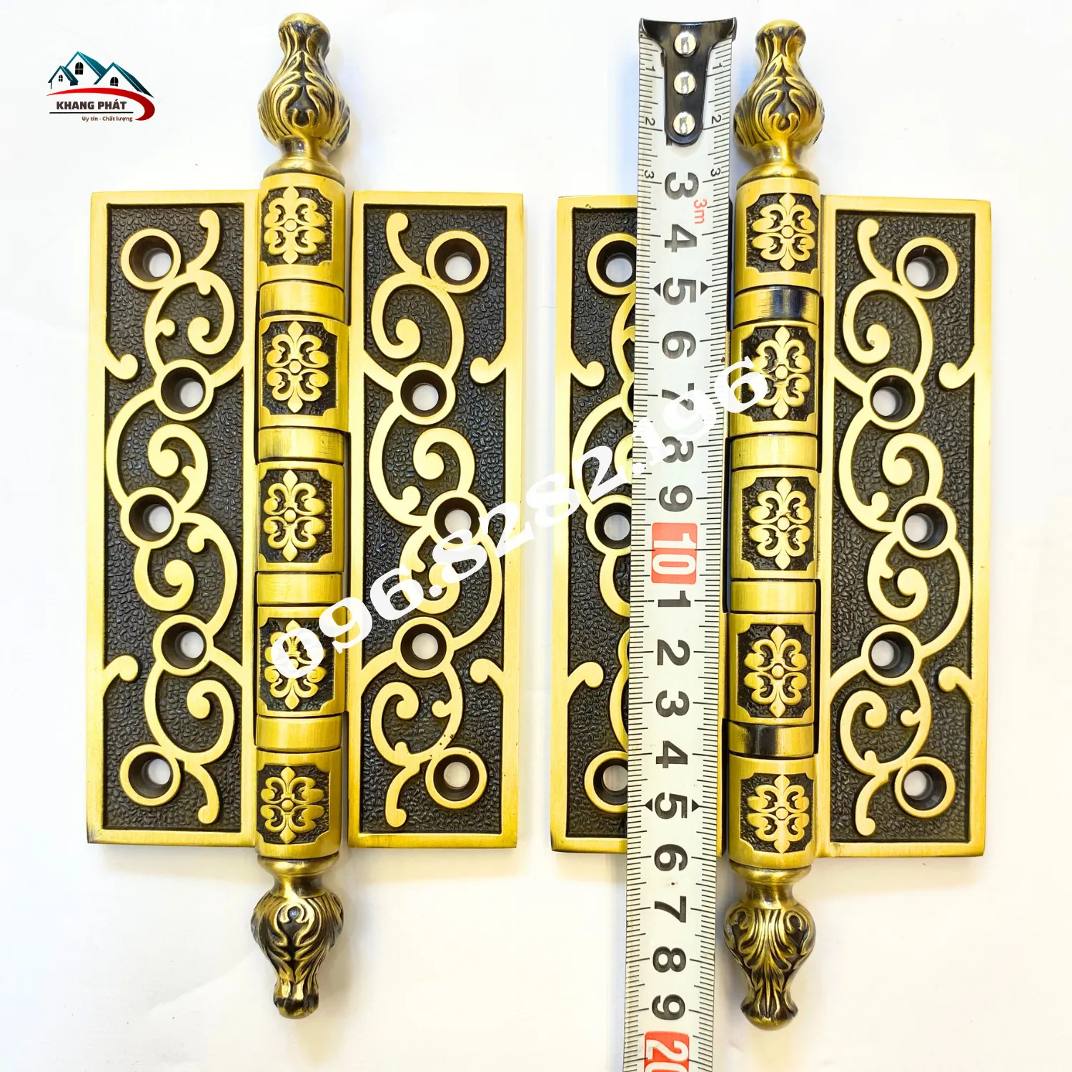 chi tiết trục cnc hoa văn trên bản lề đồng búp sen