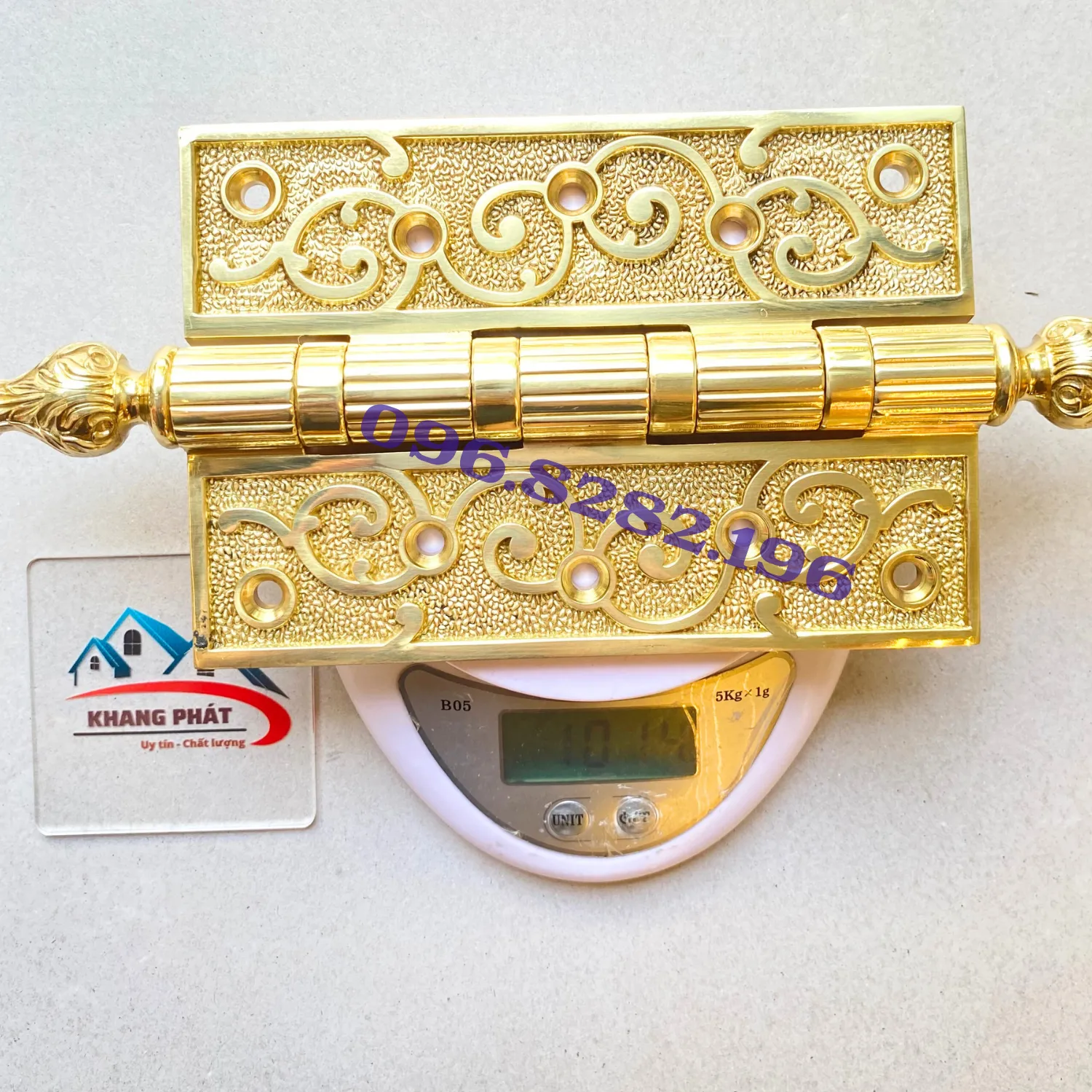 bản lề đồng nguyên khối nặng 1kg mỗi lá