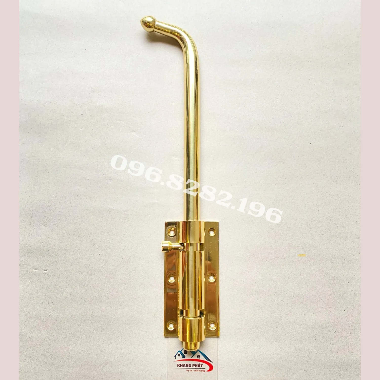 Cận cảnh thân chốt đồng phi 20mm đúc đặc
