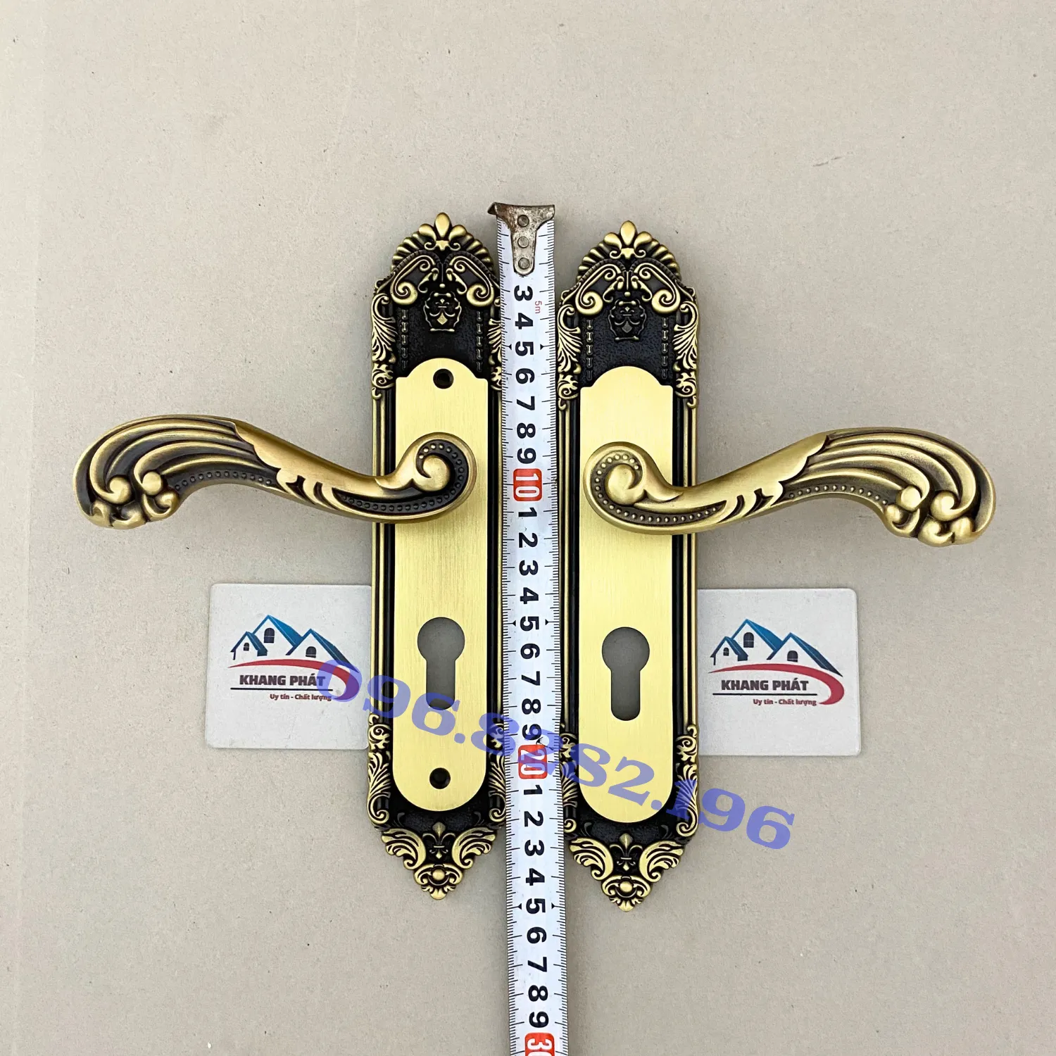 Đo chiều dài mặt ốp khóa KP3232 dài 25cm