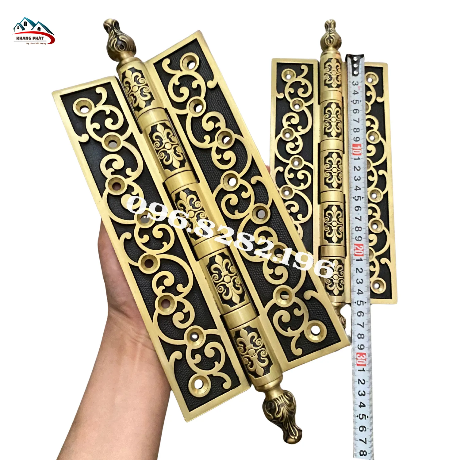 bản lề đồng màu rêu cổ sang trọng