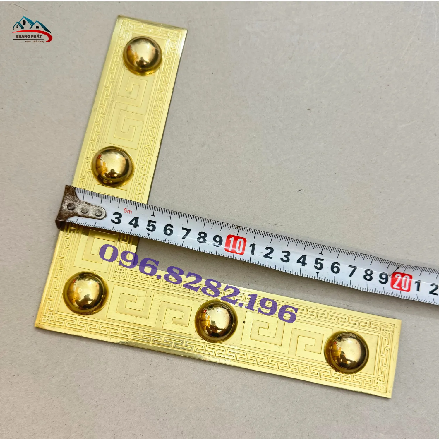 Ke góc phù hợp cửa gỗ tự nhiên