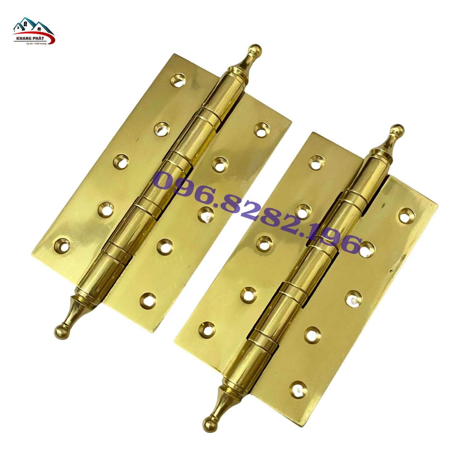 Lắp đặt bản lề đồng thau cho cửa gỗ tự nhiên