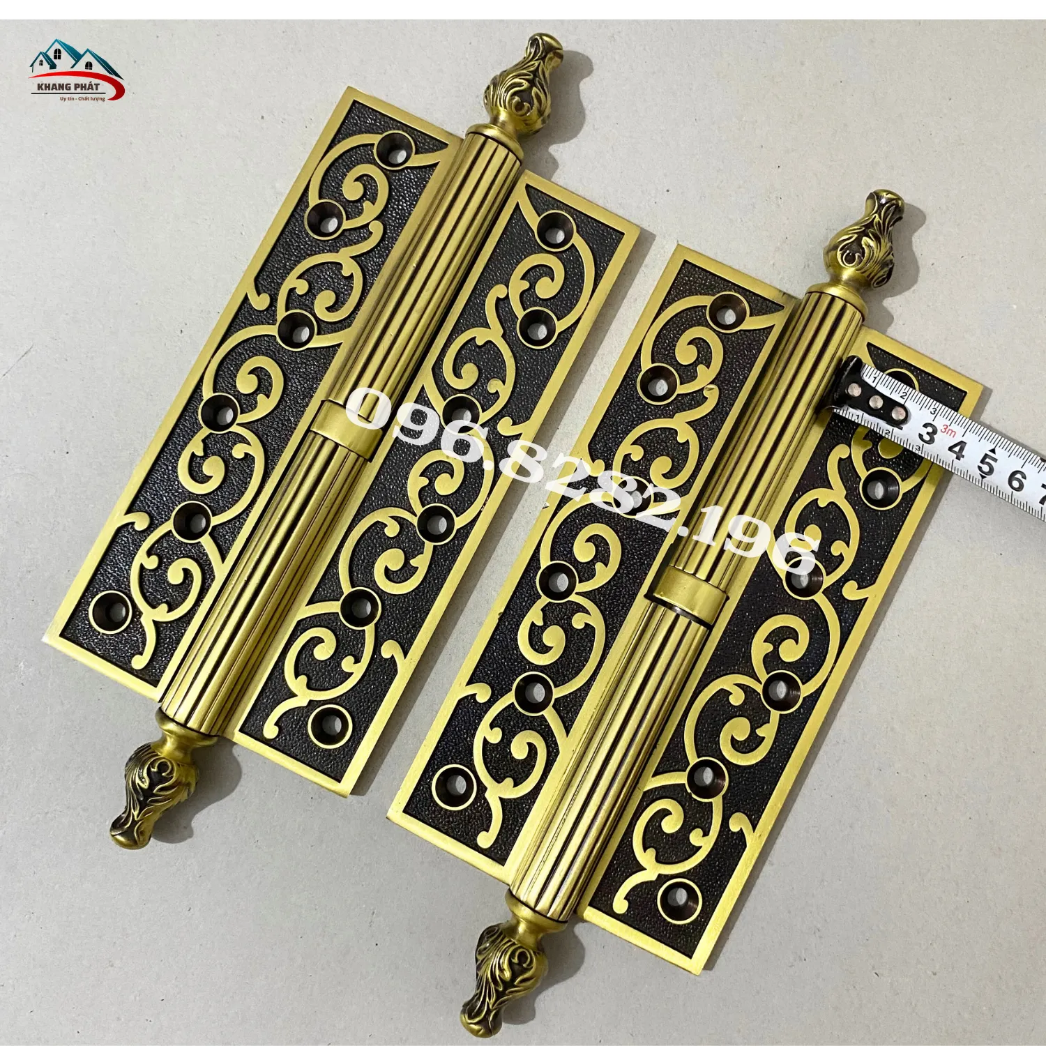 Bản lề đồng cầm tay chắc nặng khoảng 1,3kg