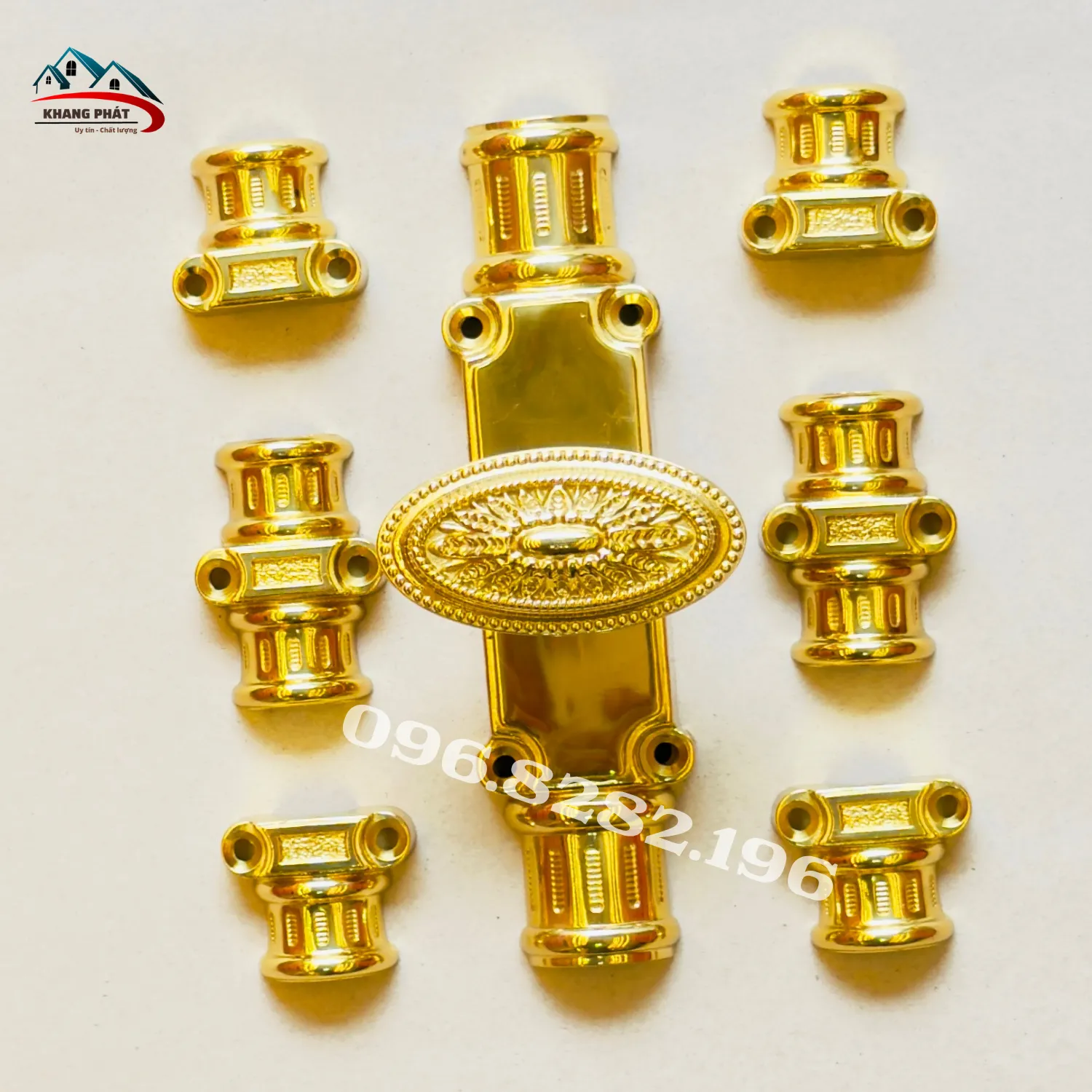 bộ chốt cửa gồm củ vặn thanh đồng và bọ ốp