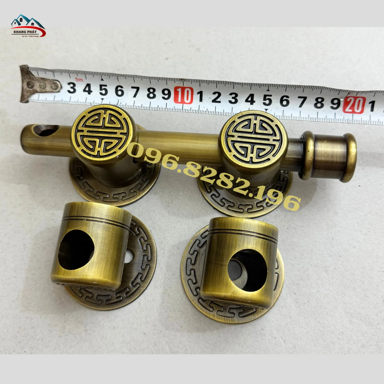 đo chiều dài then cửa 20cm