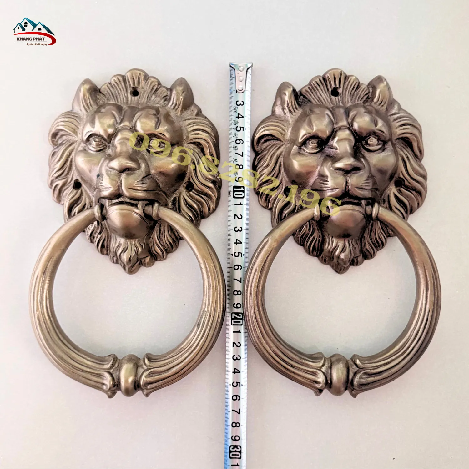 đo tổng chiều dài tay gõ cửa 26cm