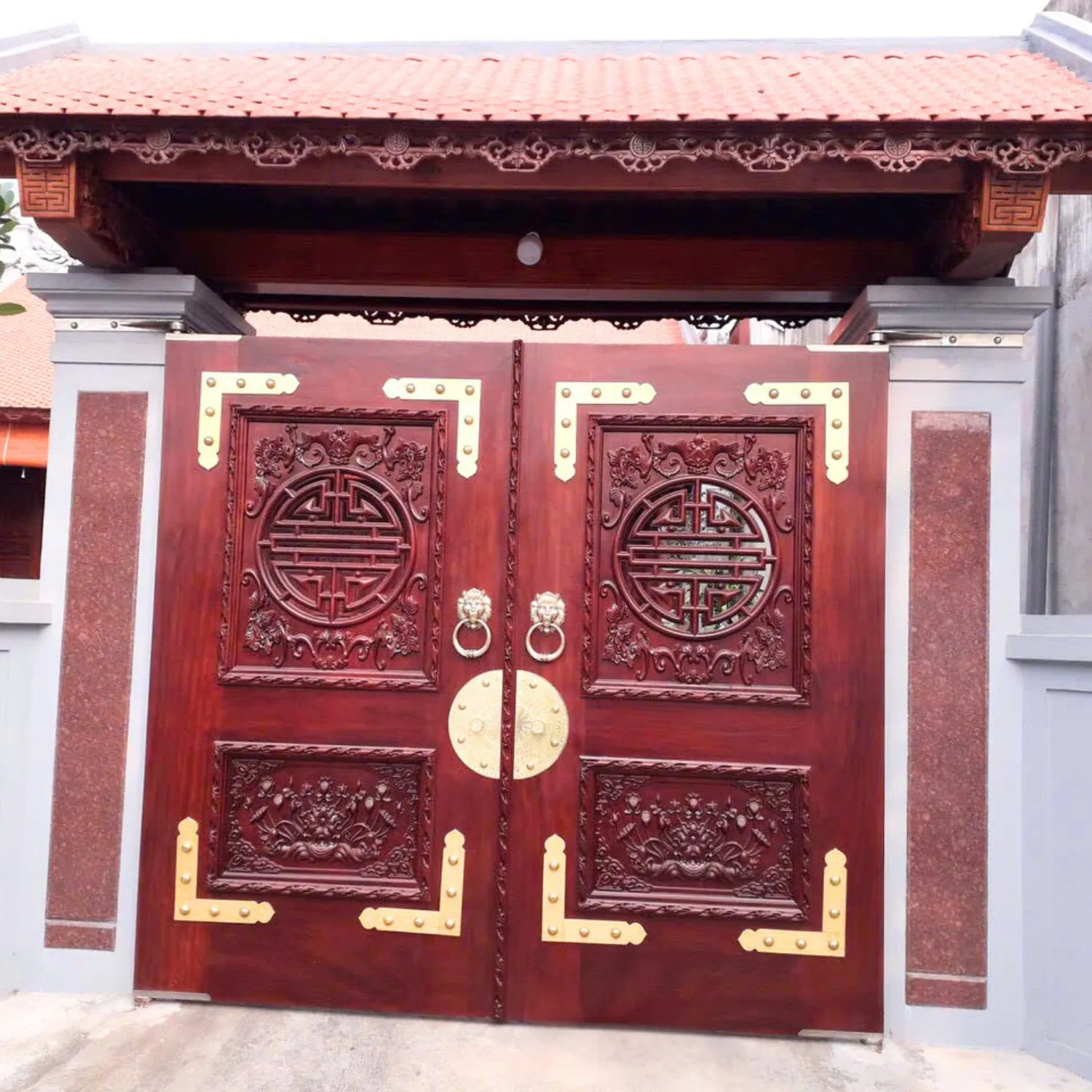 Khoá cổng chuỳ mâm trống đồng 35cm lắp trên cửa gỗ