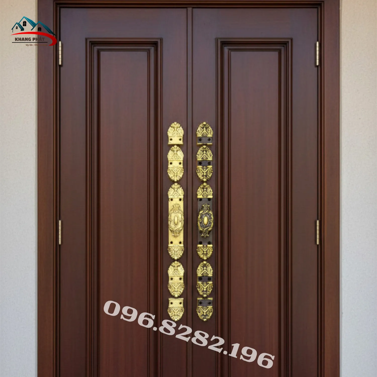 Lắp clemon đồng thực tế trên cửa gỗ