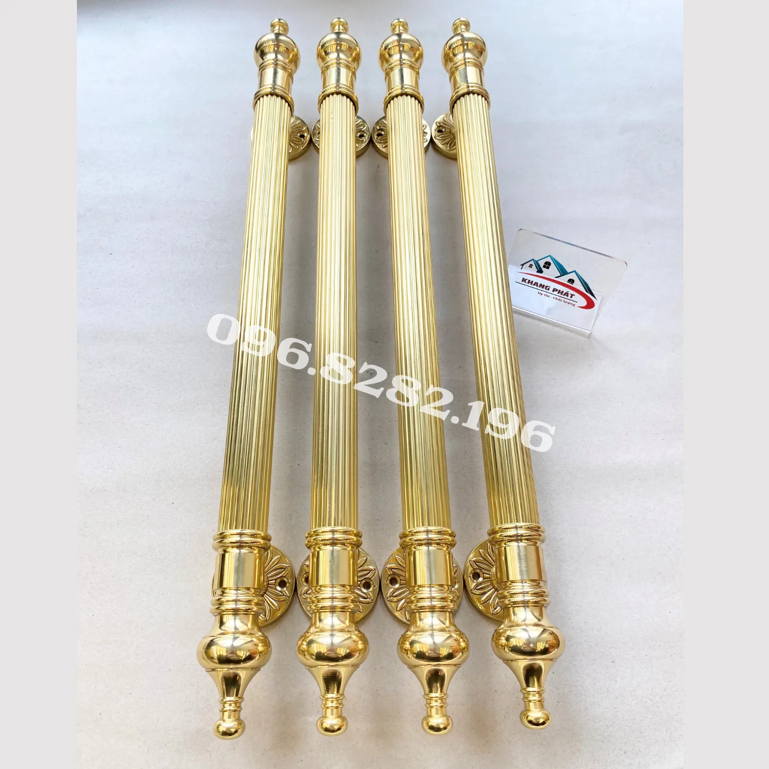 Chi tiết chân đế tay kéo đồng vàng bóng