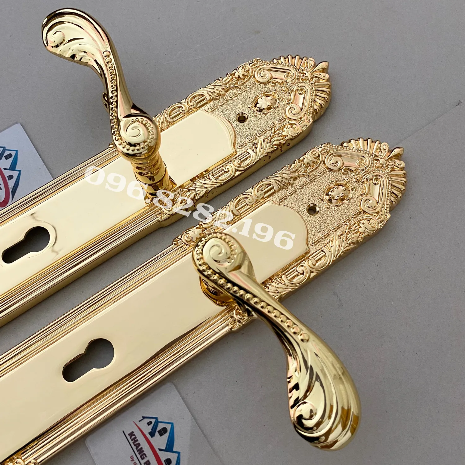 hoa văn tay gạt khóa cửa bằng đồng