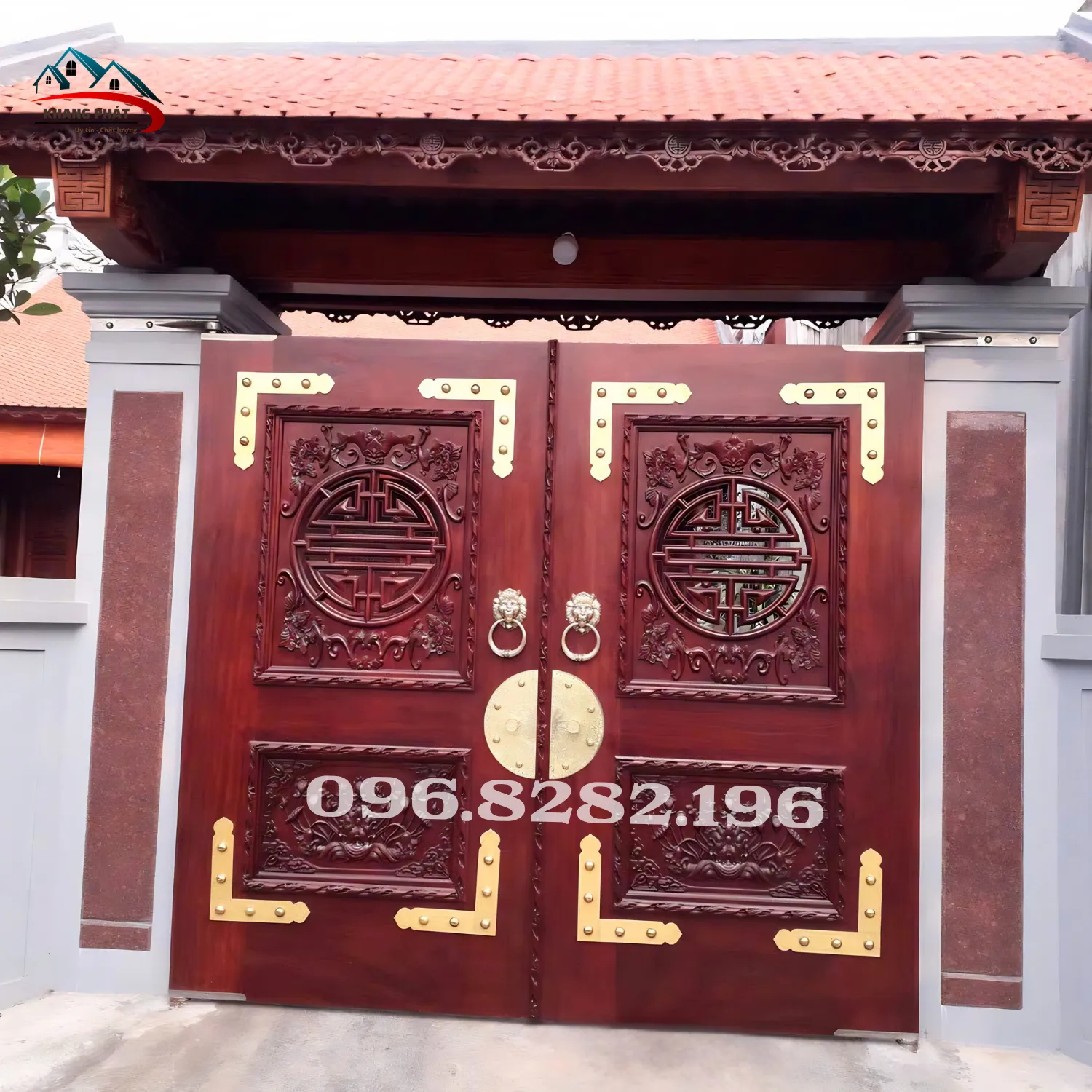 chuỳ mâm vàng bóng cùng tay gõ sư tử