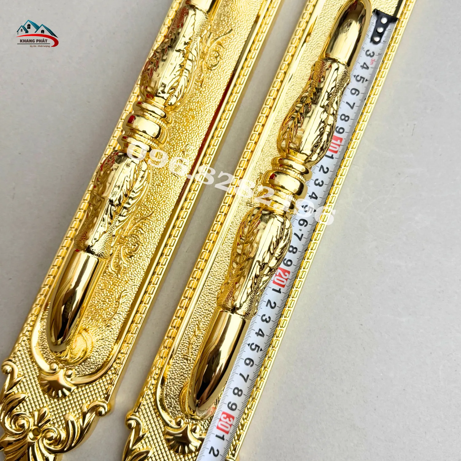 Chi tiết tay kéo phụ dài 30cm cho cửa đại sảnh