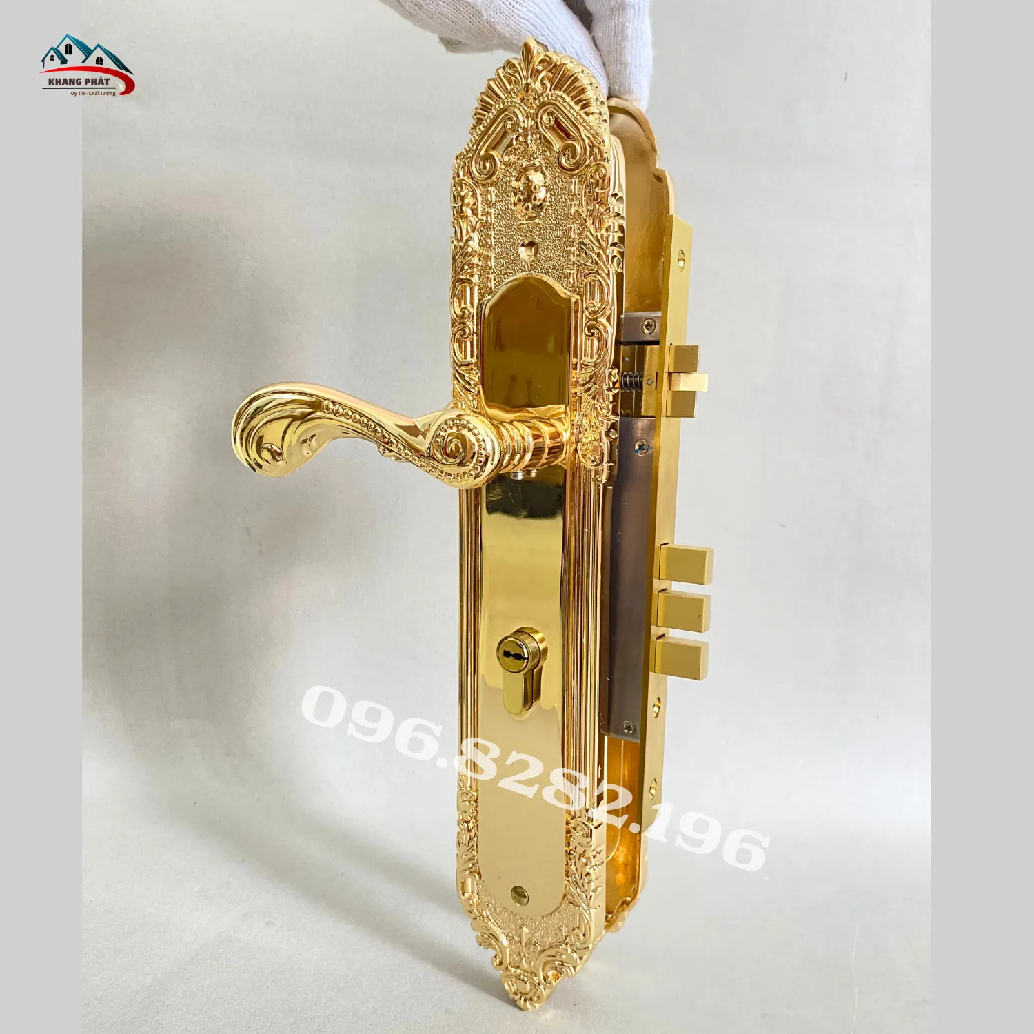 khóa cửa chính chụp đứng
