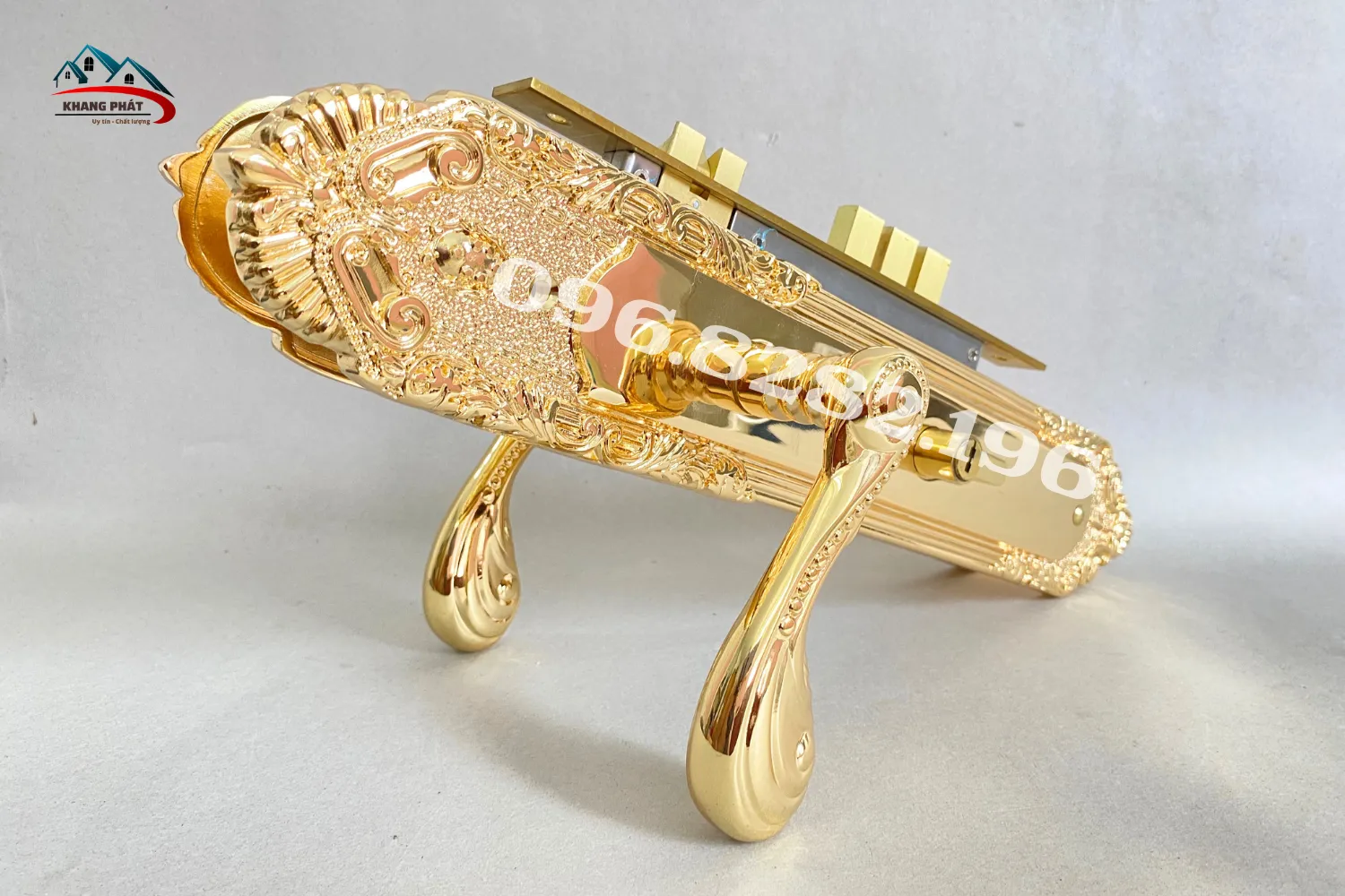 khóa cửa bằng đồng chụp nằm