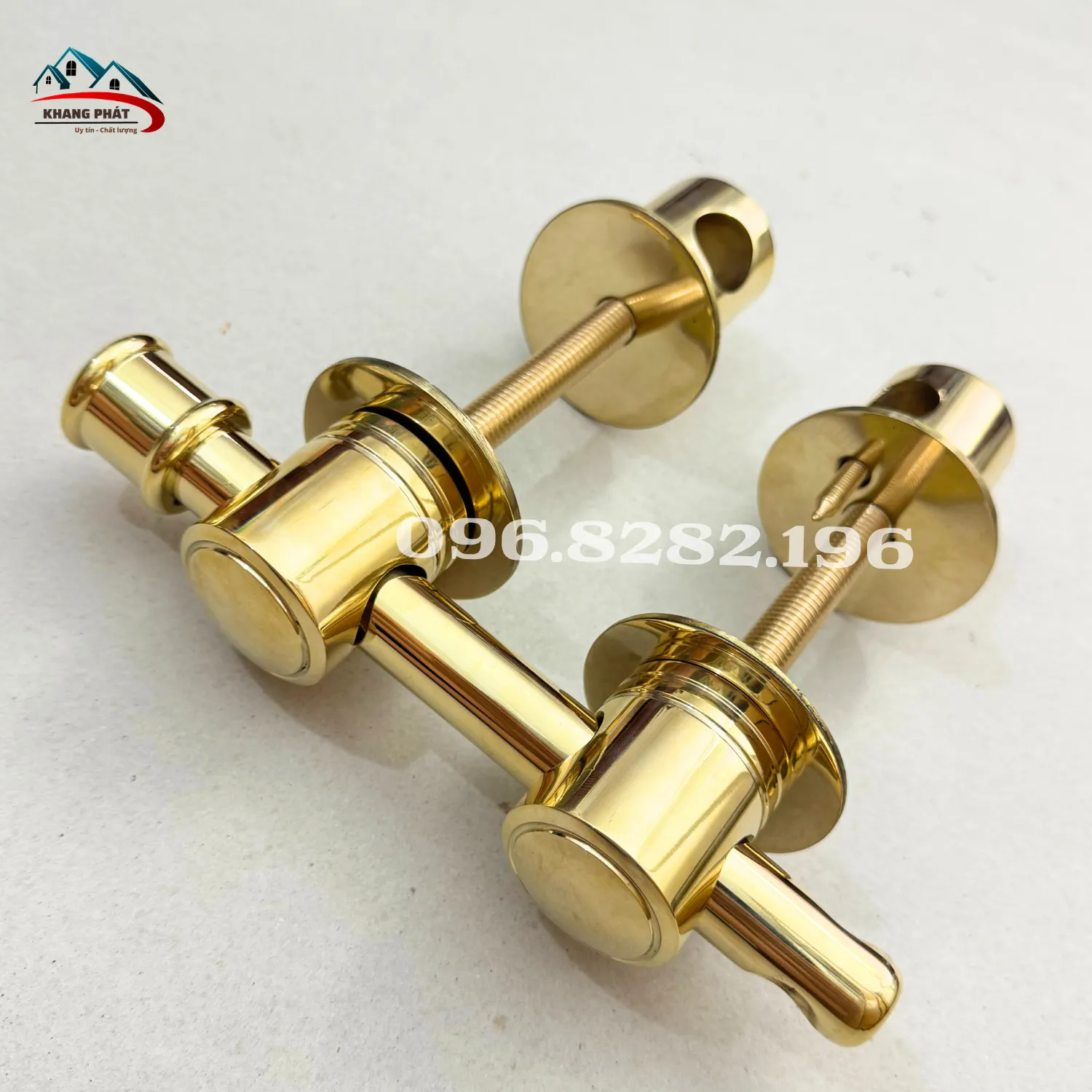 đầy đủ bộ chuỳ đồng trơn và then cài cửa