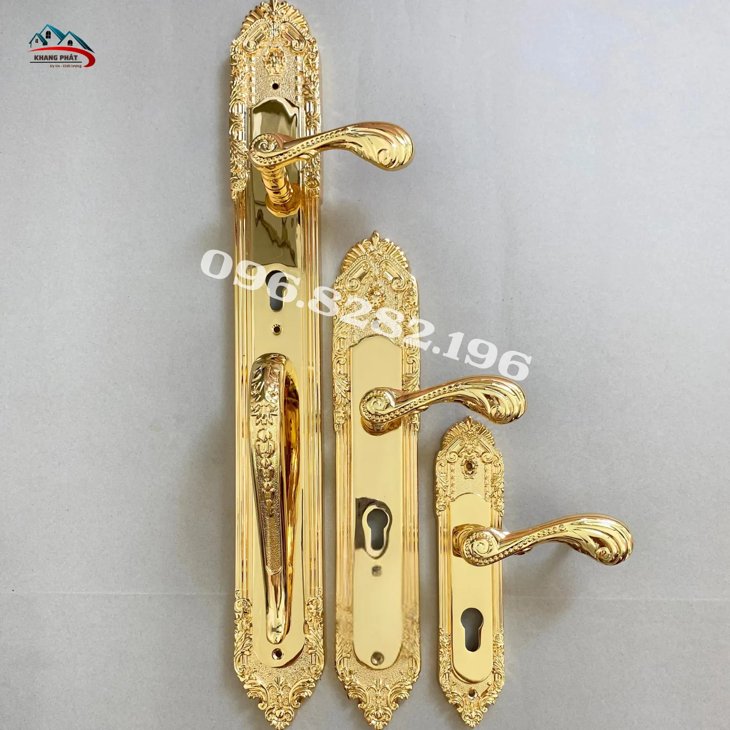 so sánh kích thước khóa cửa đại sảnh
