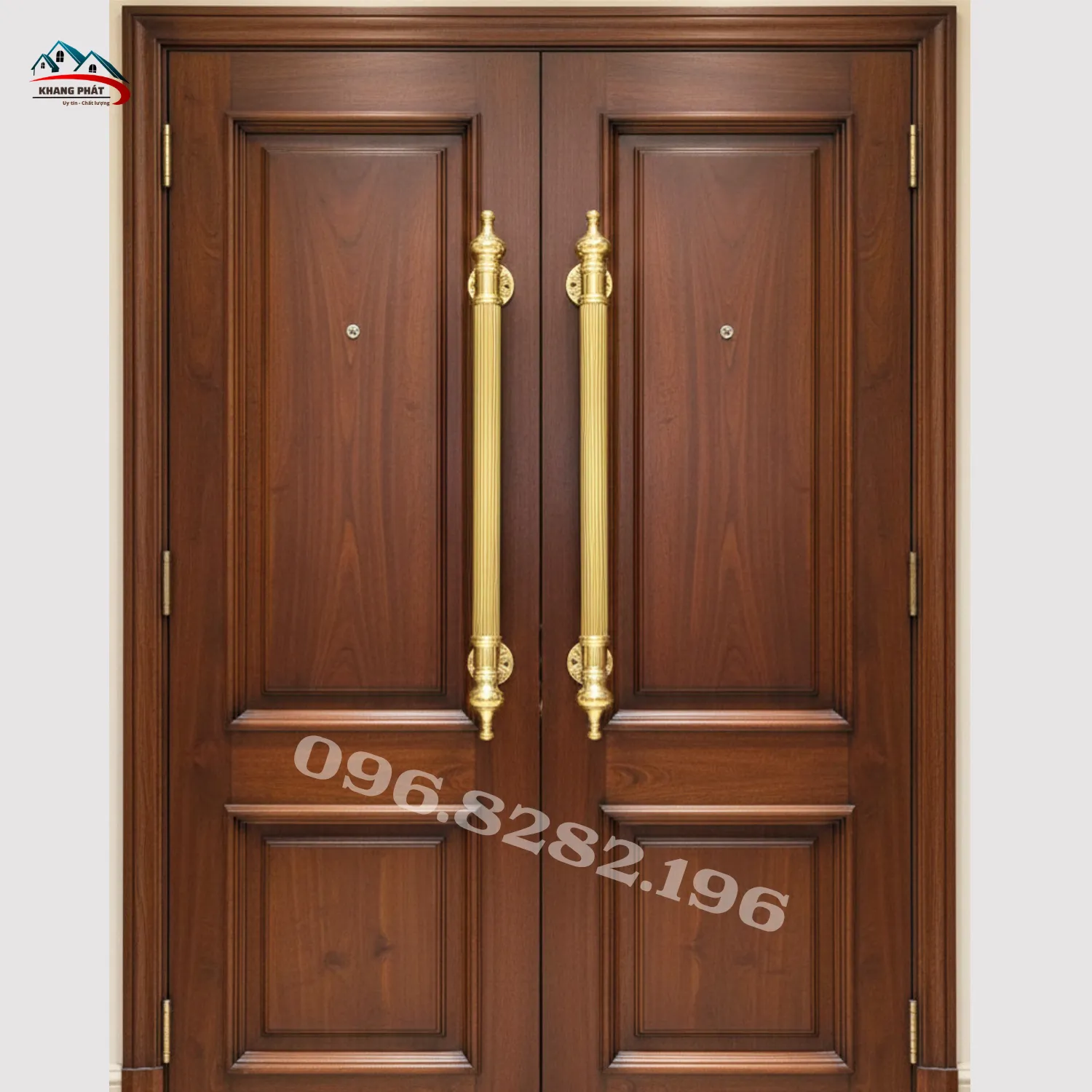 Tay kéo cửa thân sọc bằng đồng lắp trên cửa gỗ đại sảnh