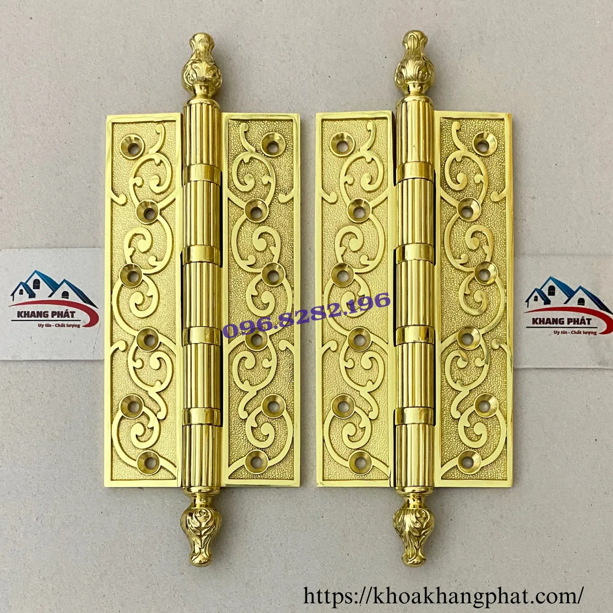 Bản lề lá đồng hoa dây chóp búp sen toàn cảnh