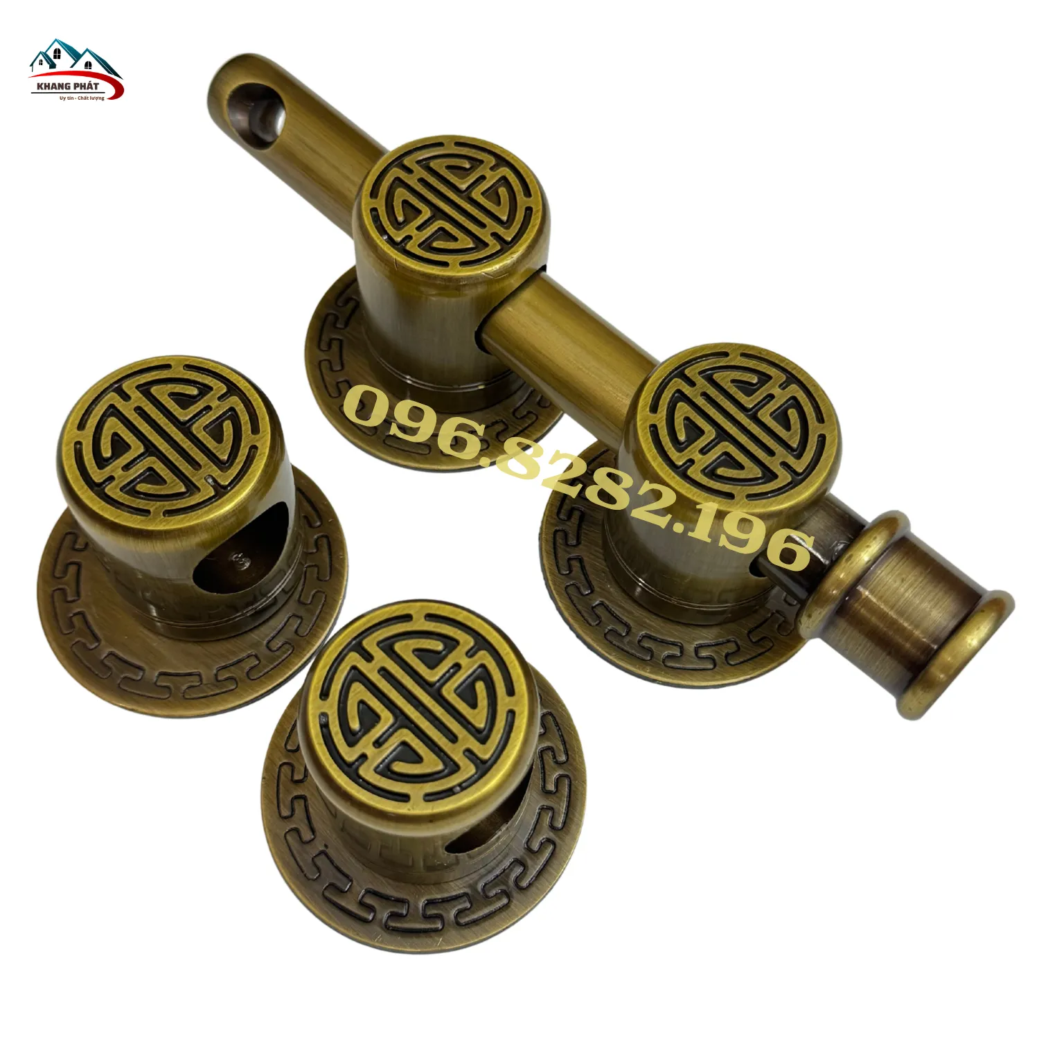 chùy đồng chữ Thọ giả cổ cho cửa gỗ truyền thống