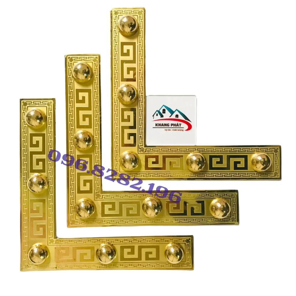 ke góc vuông đồng trang trí cửa cổng